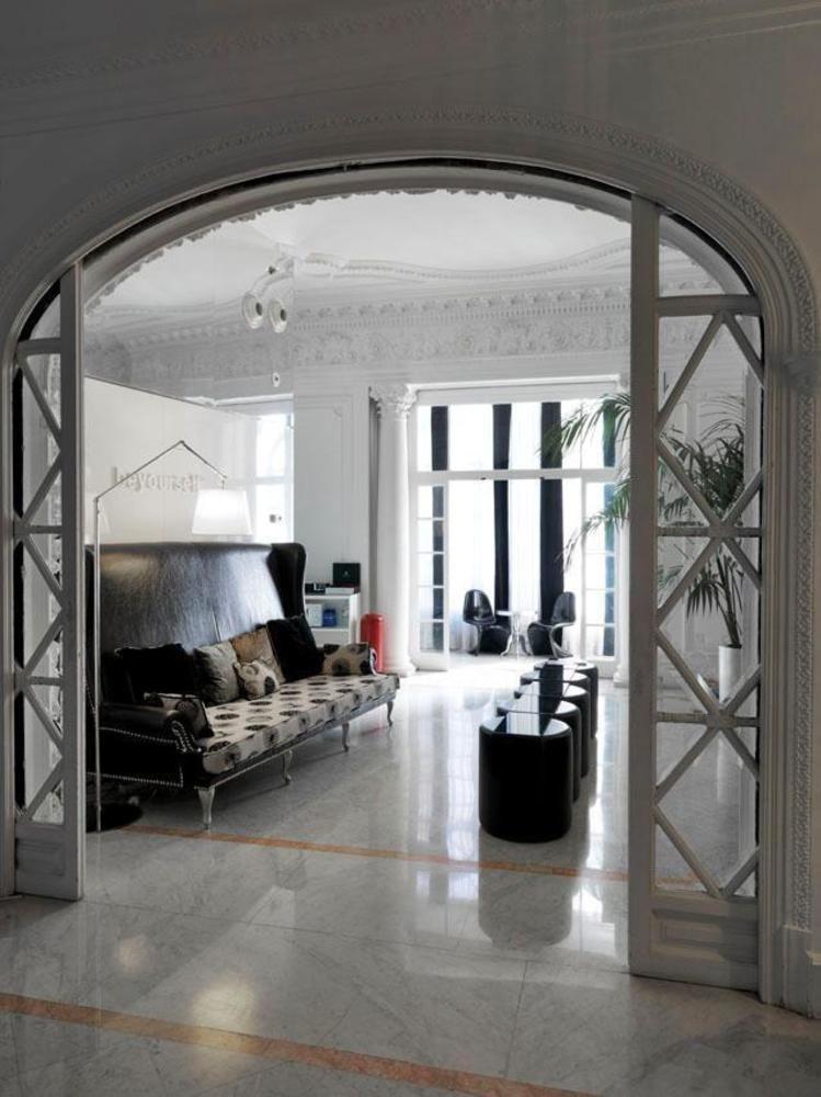 Chic & Basic Born Boutique Hotel