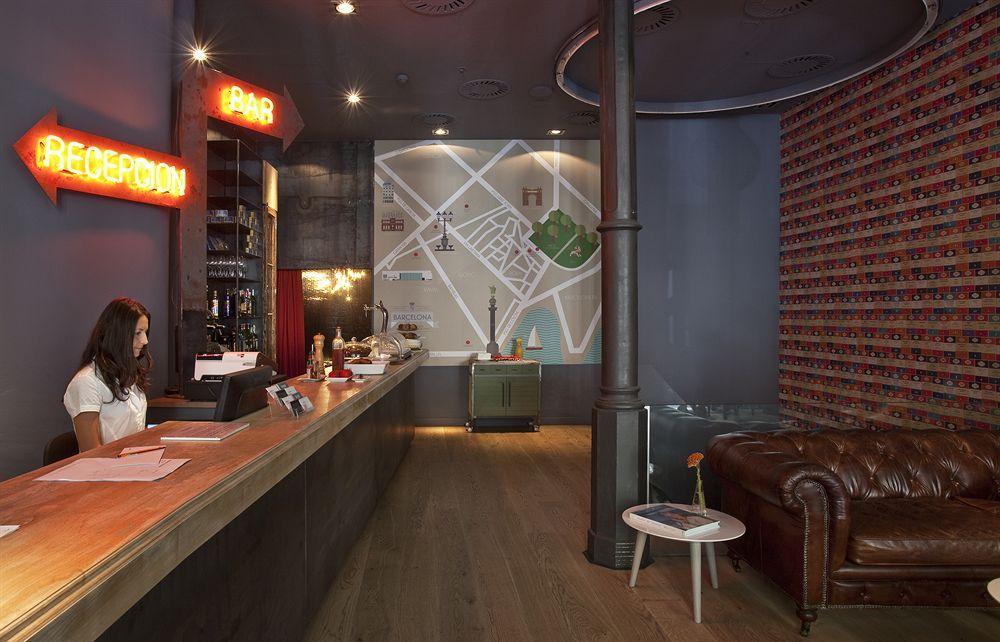 Chic & Basic Born Boutique Hotel