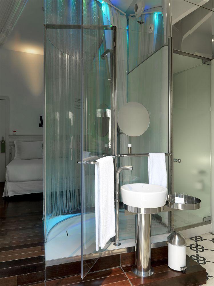 Chic & Basic Born Boutique Hotel