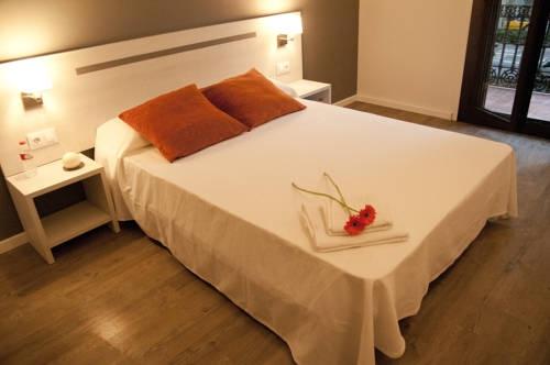 Hostal Live Barcelona
