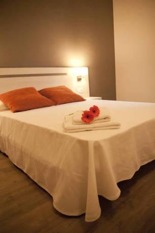 Hostal Live Barcelona