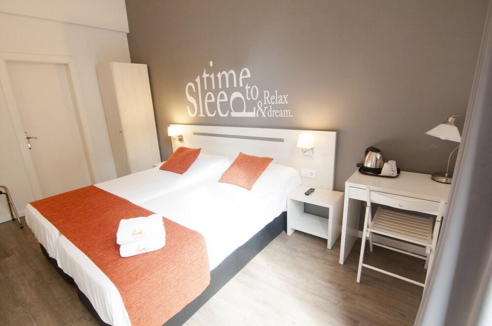 Hostal Live Barcelona