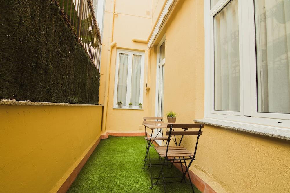 Hostal Live Barcelona