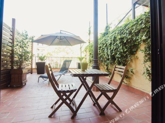 Hostal Live Barcelona