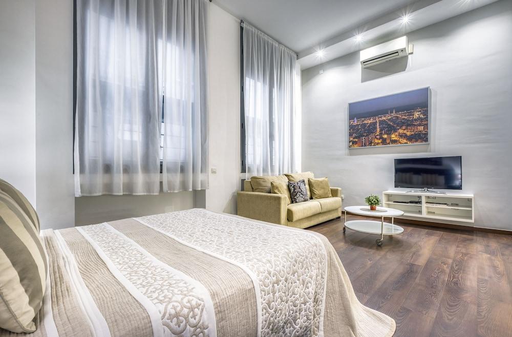 Bas Apartments Gracia