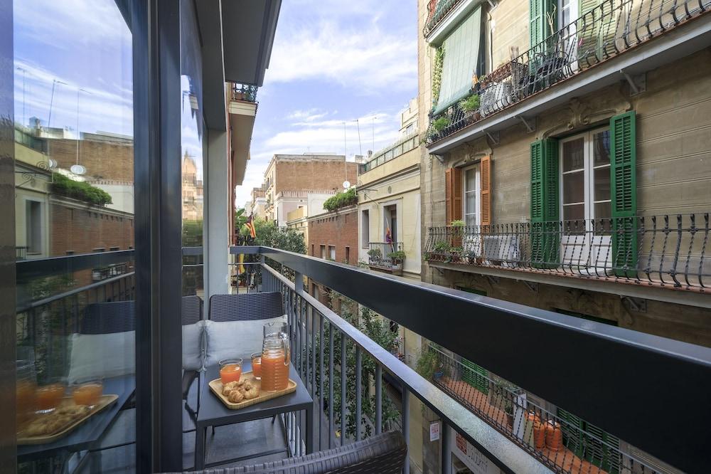 Bas Apartments Gracia