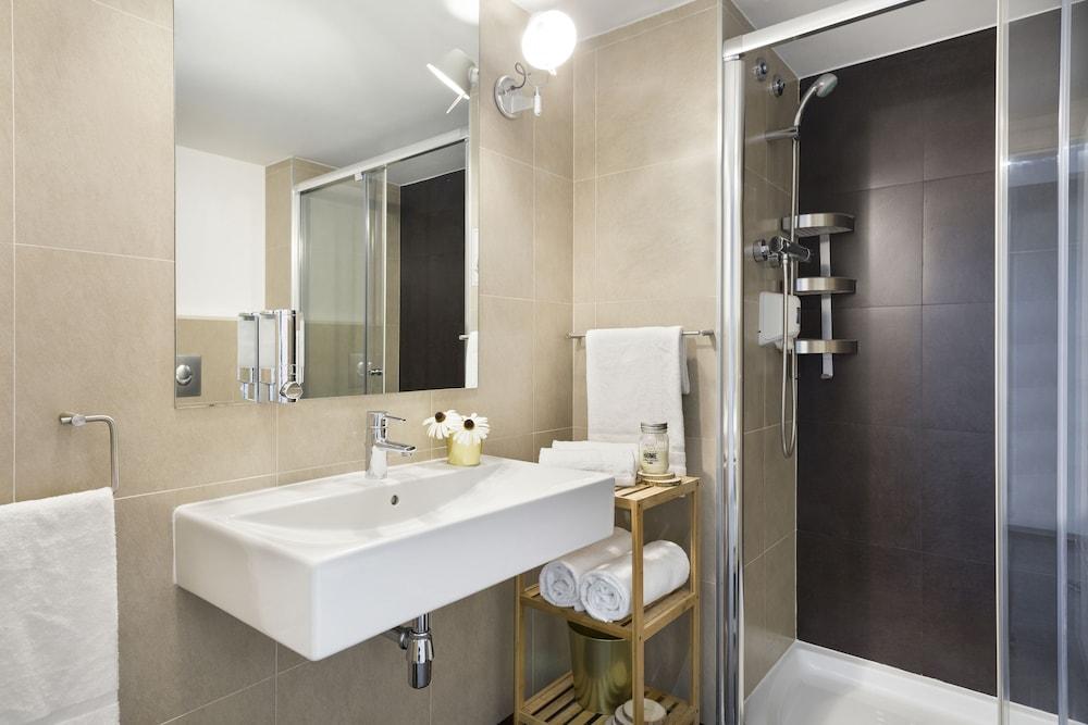 Bas Apartments Gracia