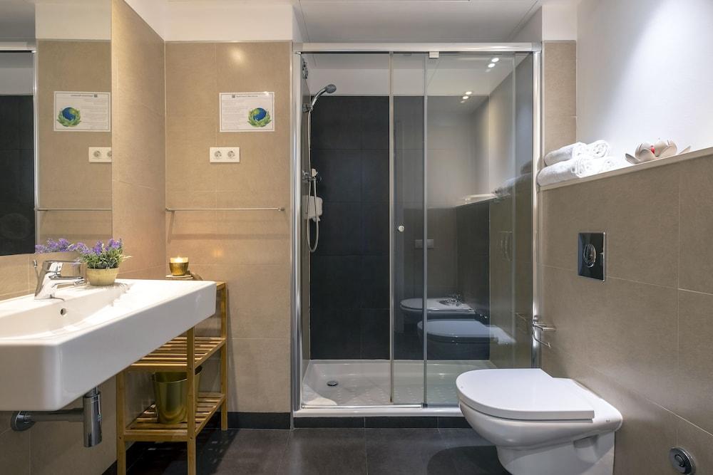 Bas Apartments Gracia