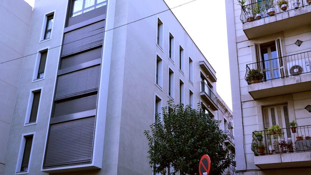 Bas Apartments Gracia