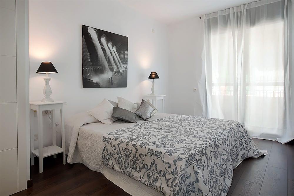 Bas Apartments Gracia