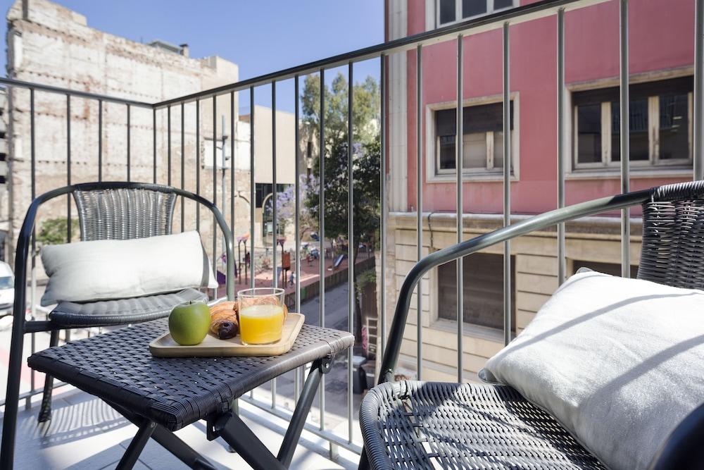Aspasios Catedral Apartments