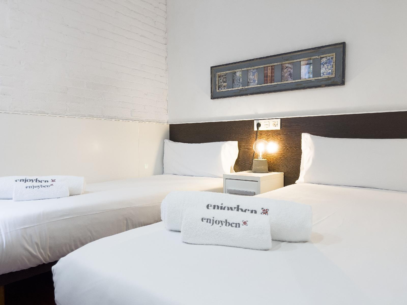 Enjoybcn Gaudi Apartments