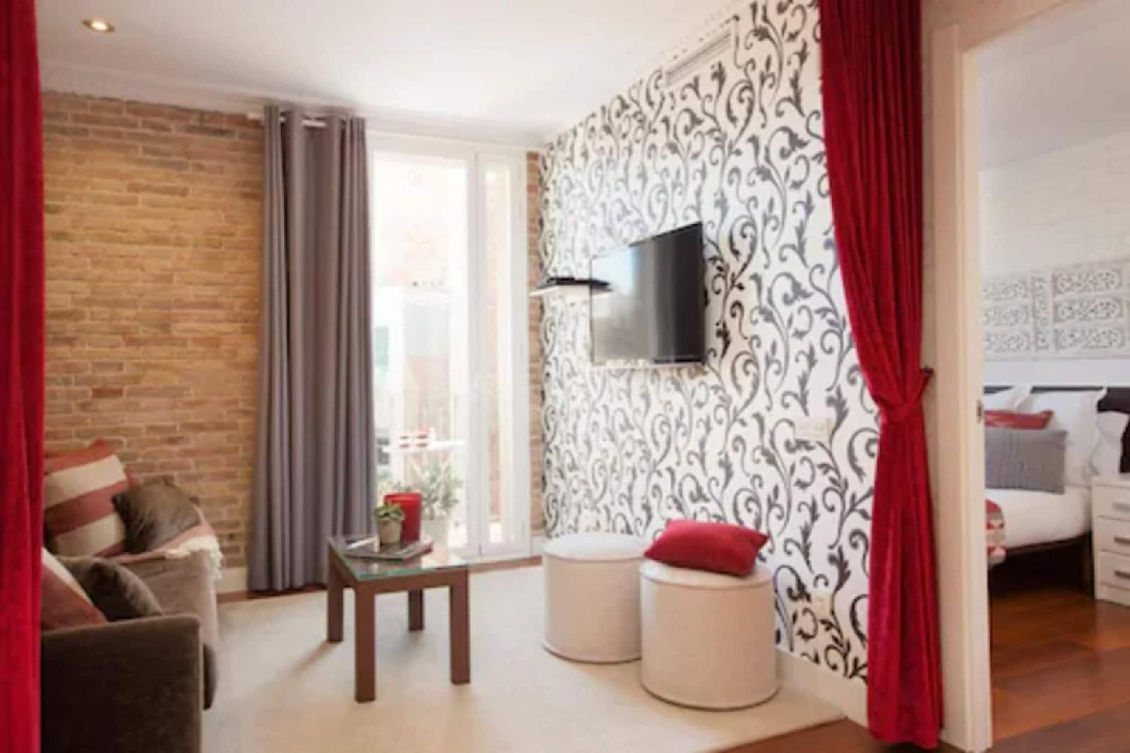 Enjoybcn Gaudi Apartments