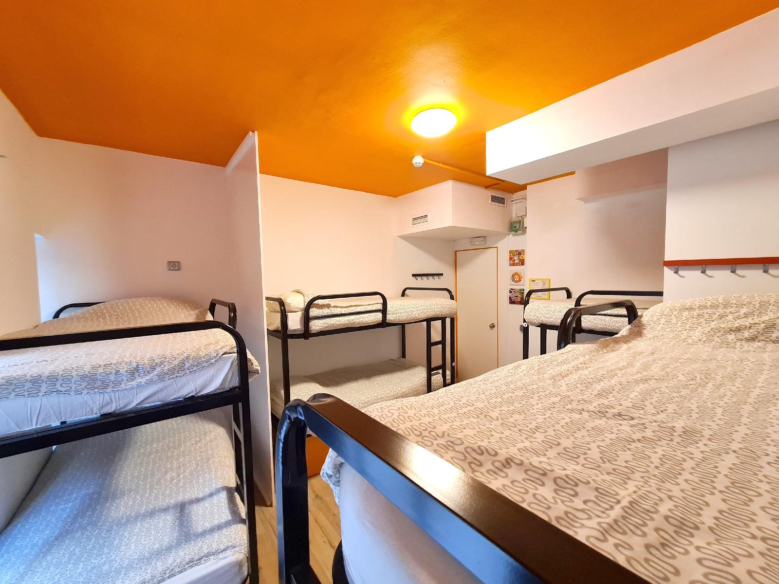 Gracia City Hostel