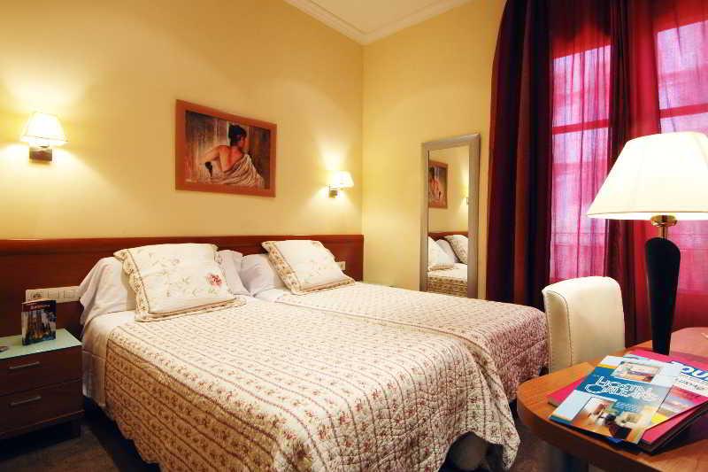 Hostal Orleans Barcelona