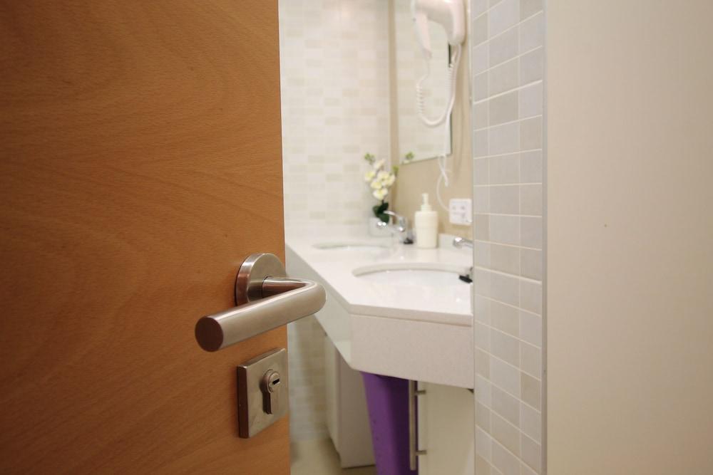 Hostal Orleans Barcelona