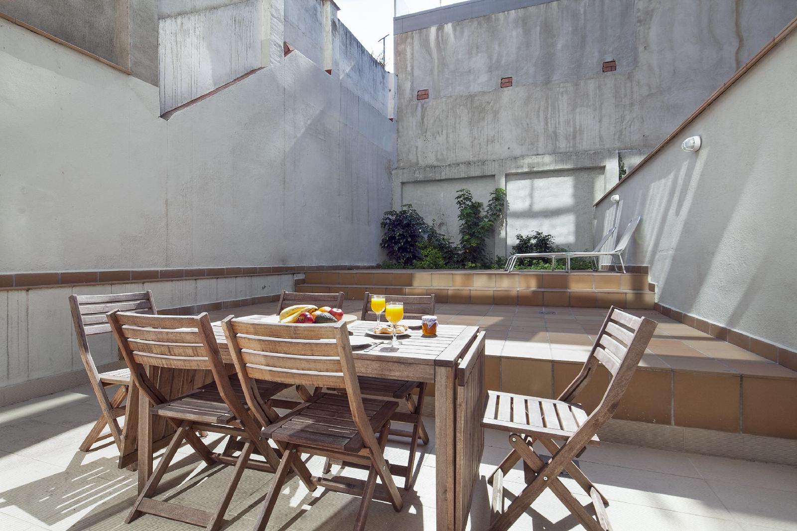 Inside Barcelona Apartments Sants