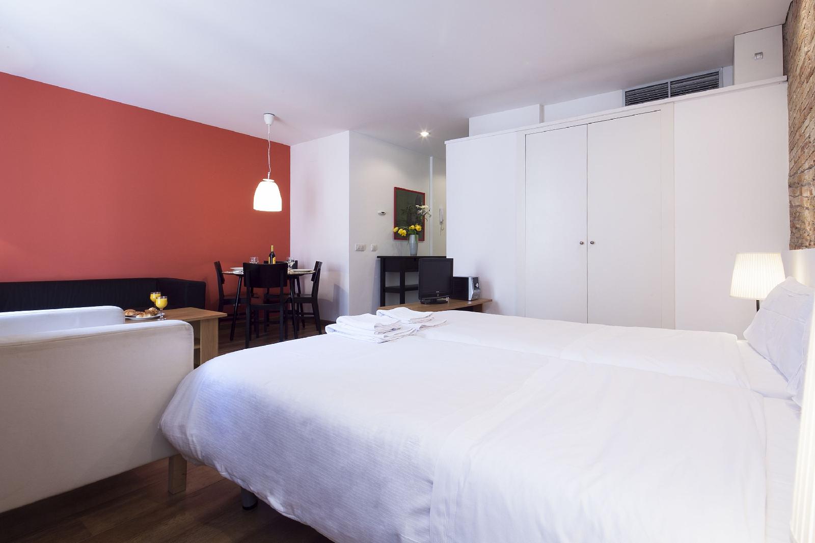 Inside Barcelona Apartments Sants