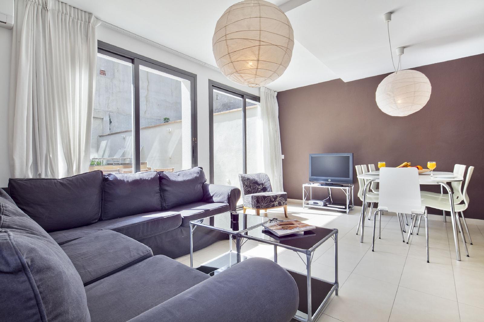 Inside Barcelona Apartments Sants
