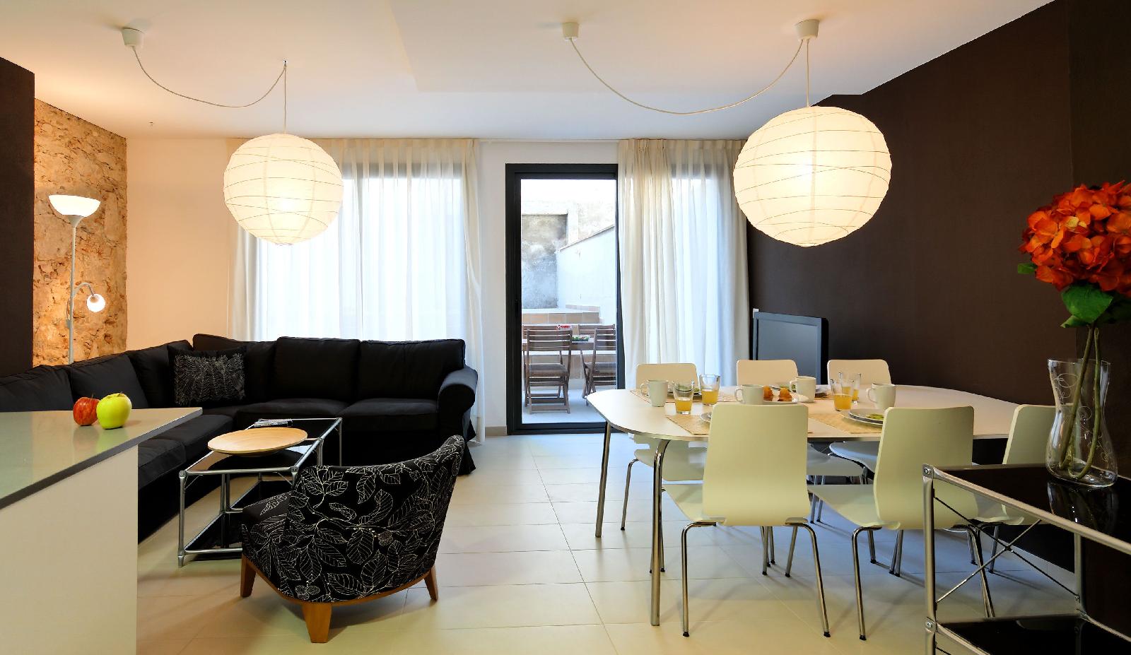 Inside Barcelona Apartments Sants