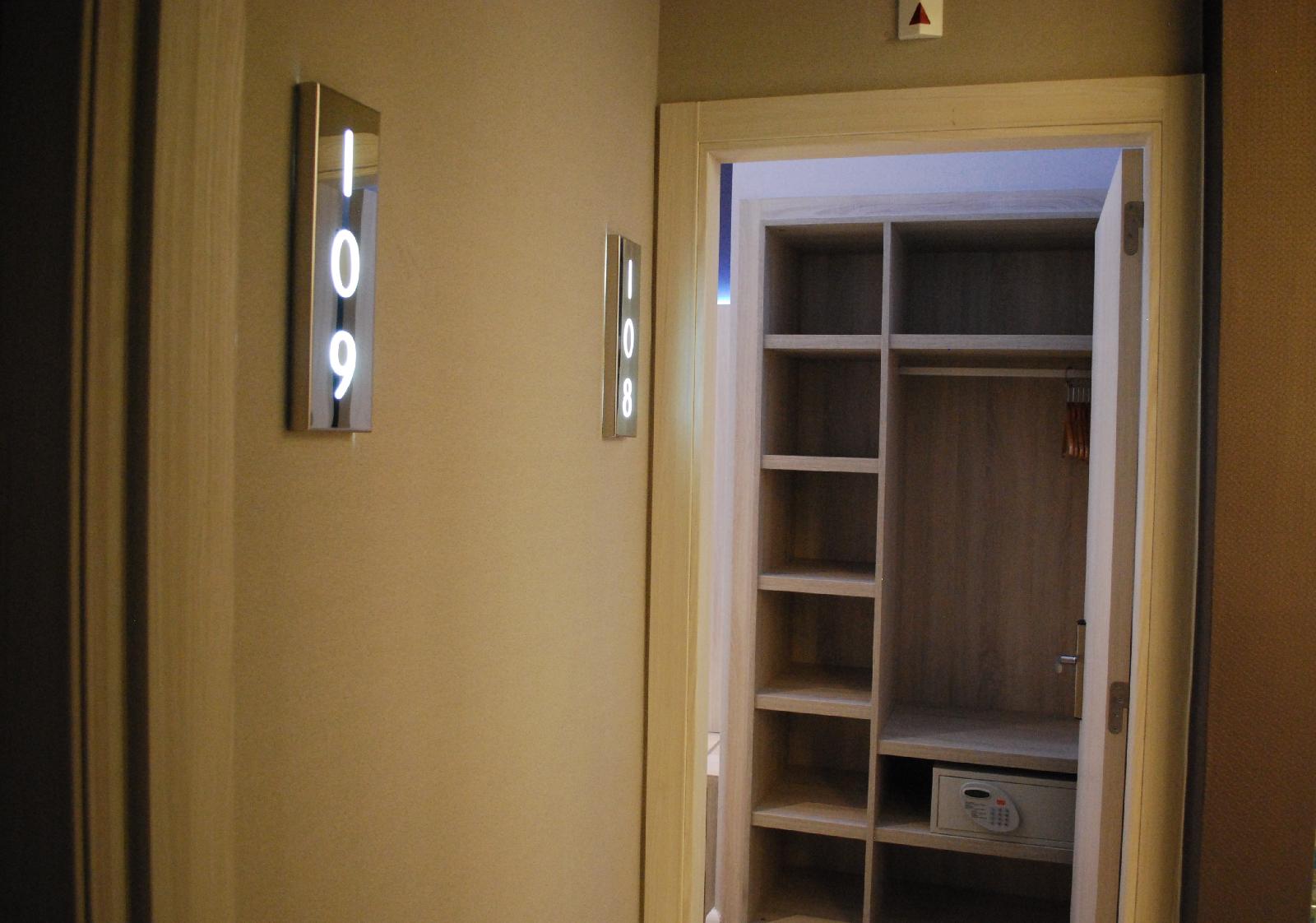 Plaza Goya Rooms