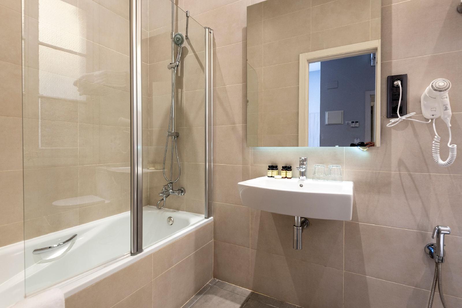 Plaza Goya Rooms