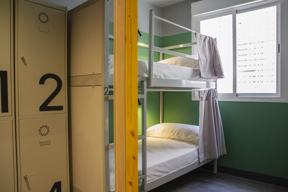 Room00 Valencia Hostel