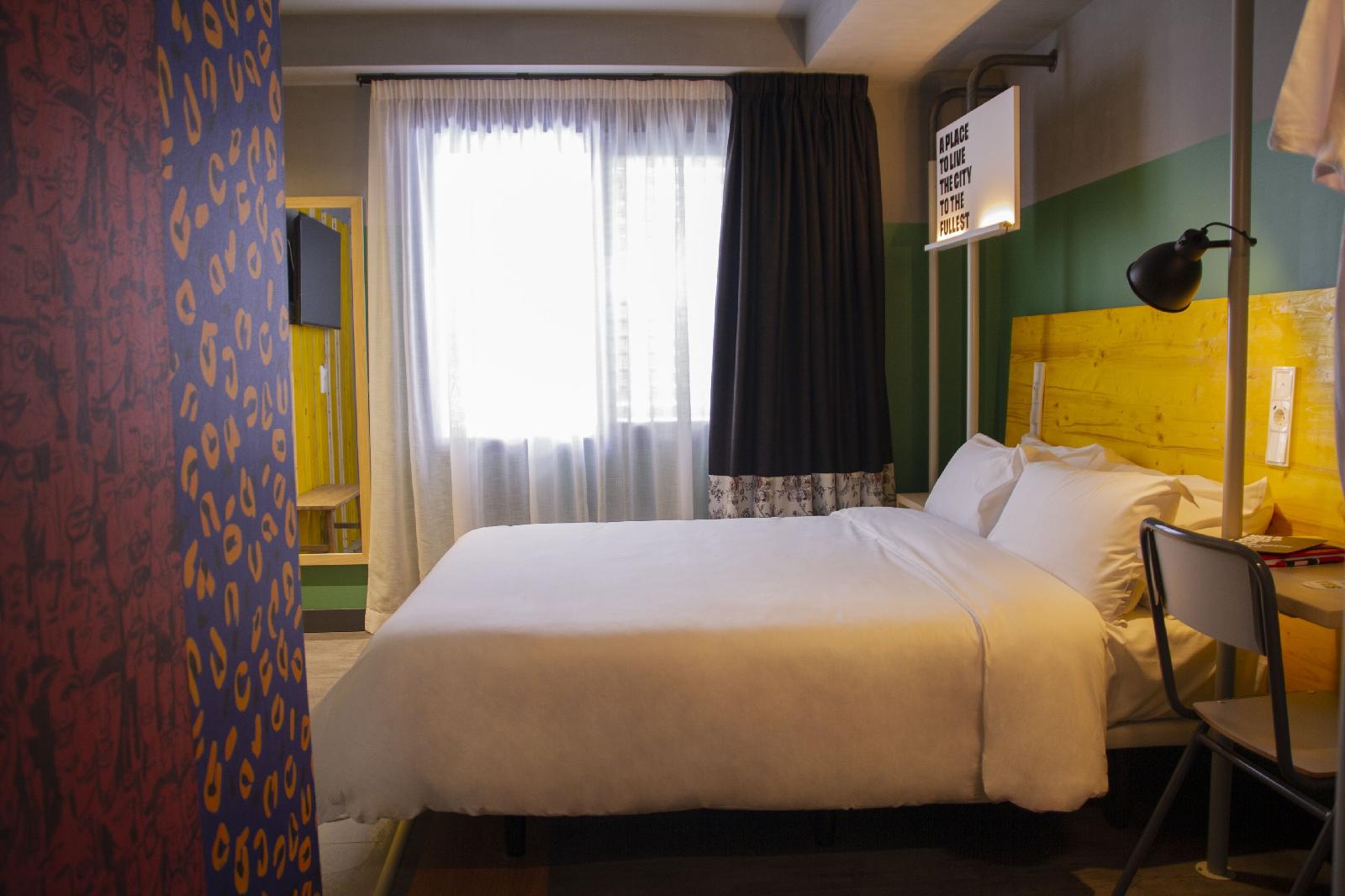 Room00 Valencia Hostel