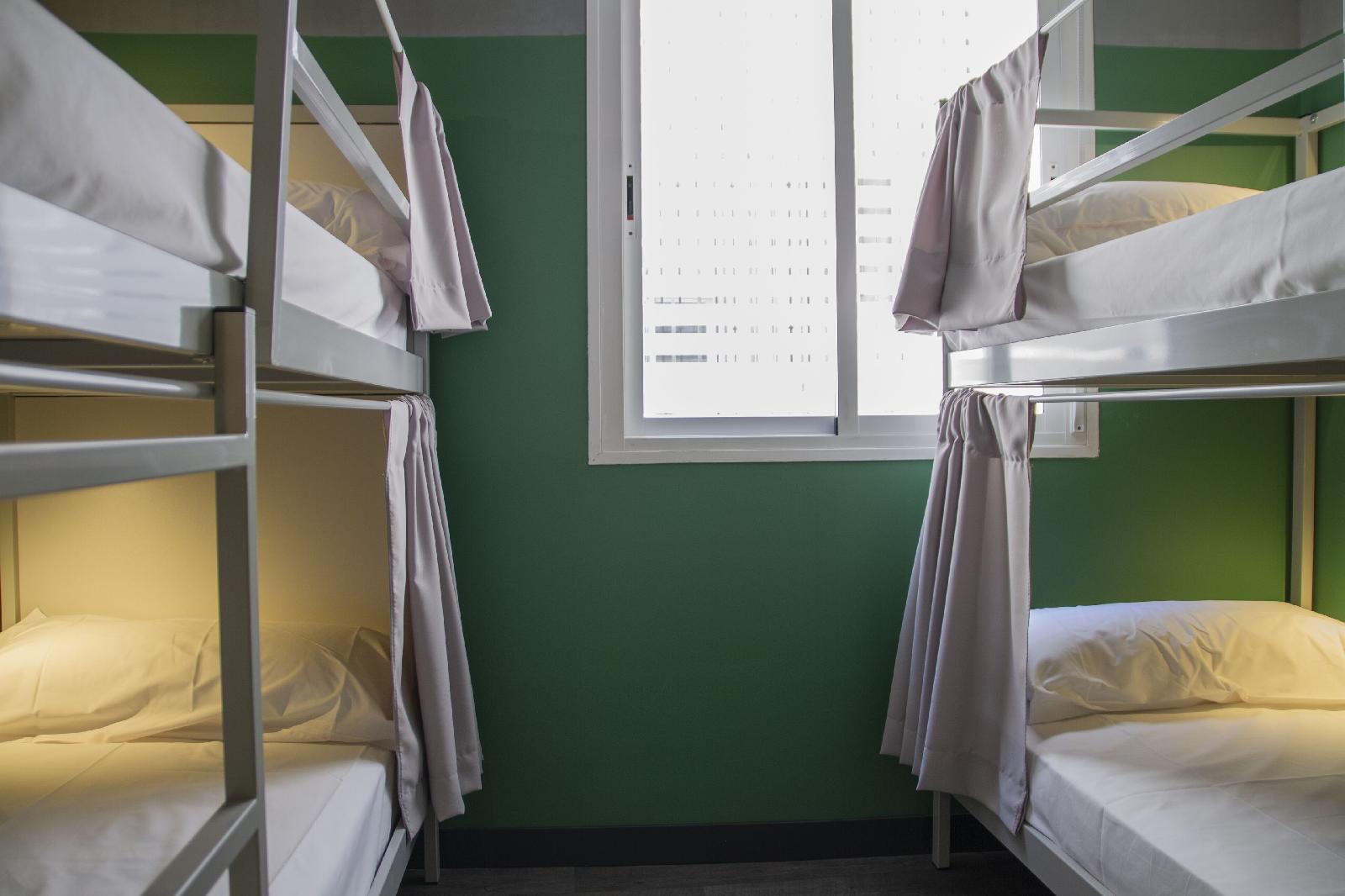 Room00 Valencia Hostel