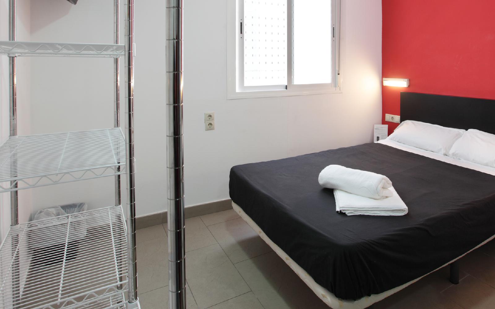 Room00 Valencia Hostel