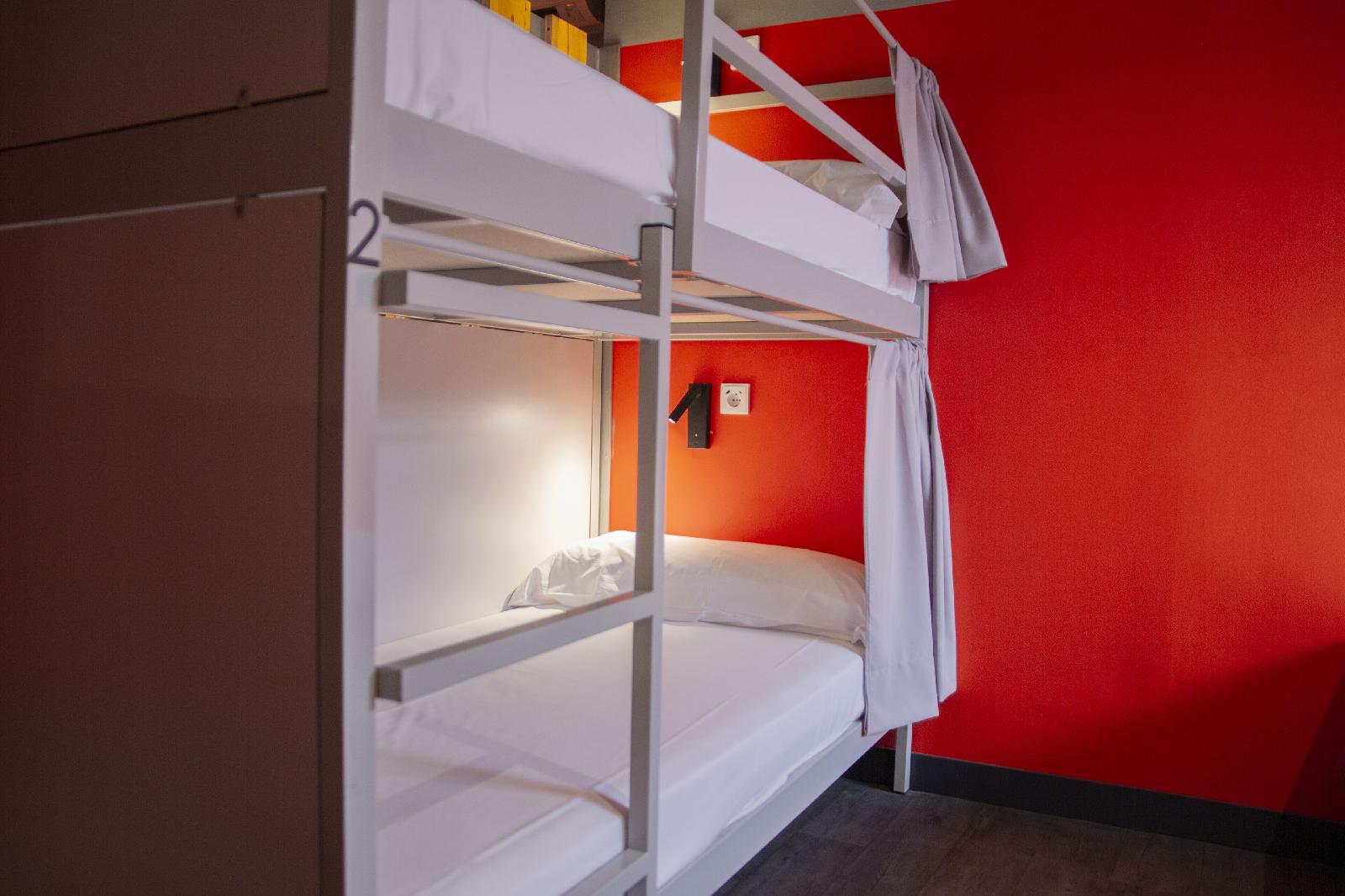 Room00 Valencia Hostel