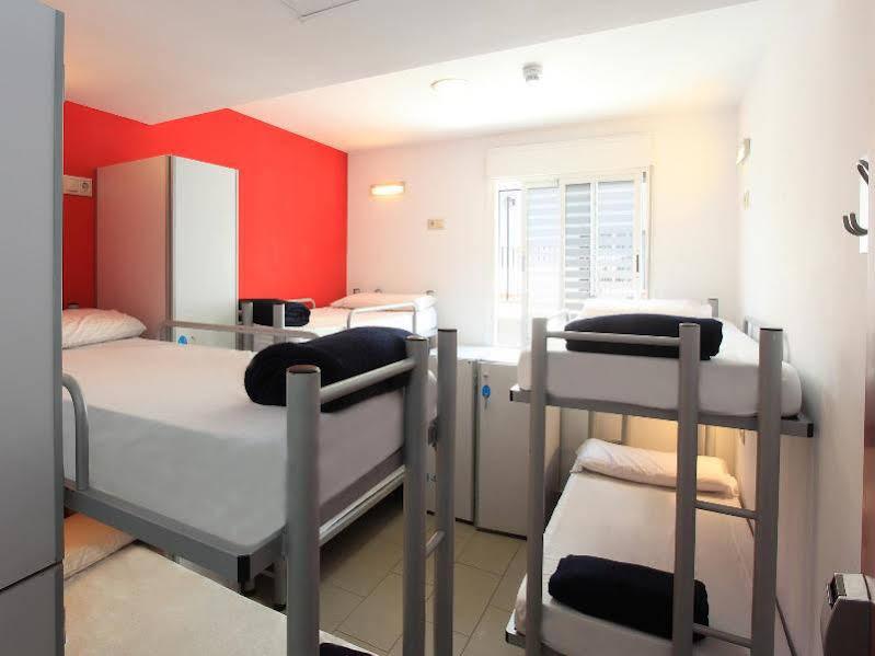 Room00 Valencia Hostel