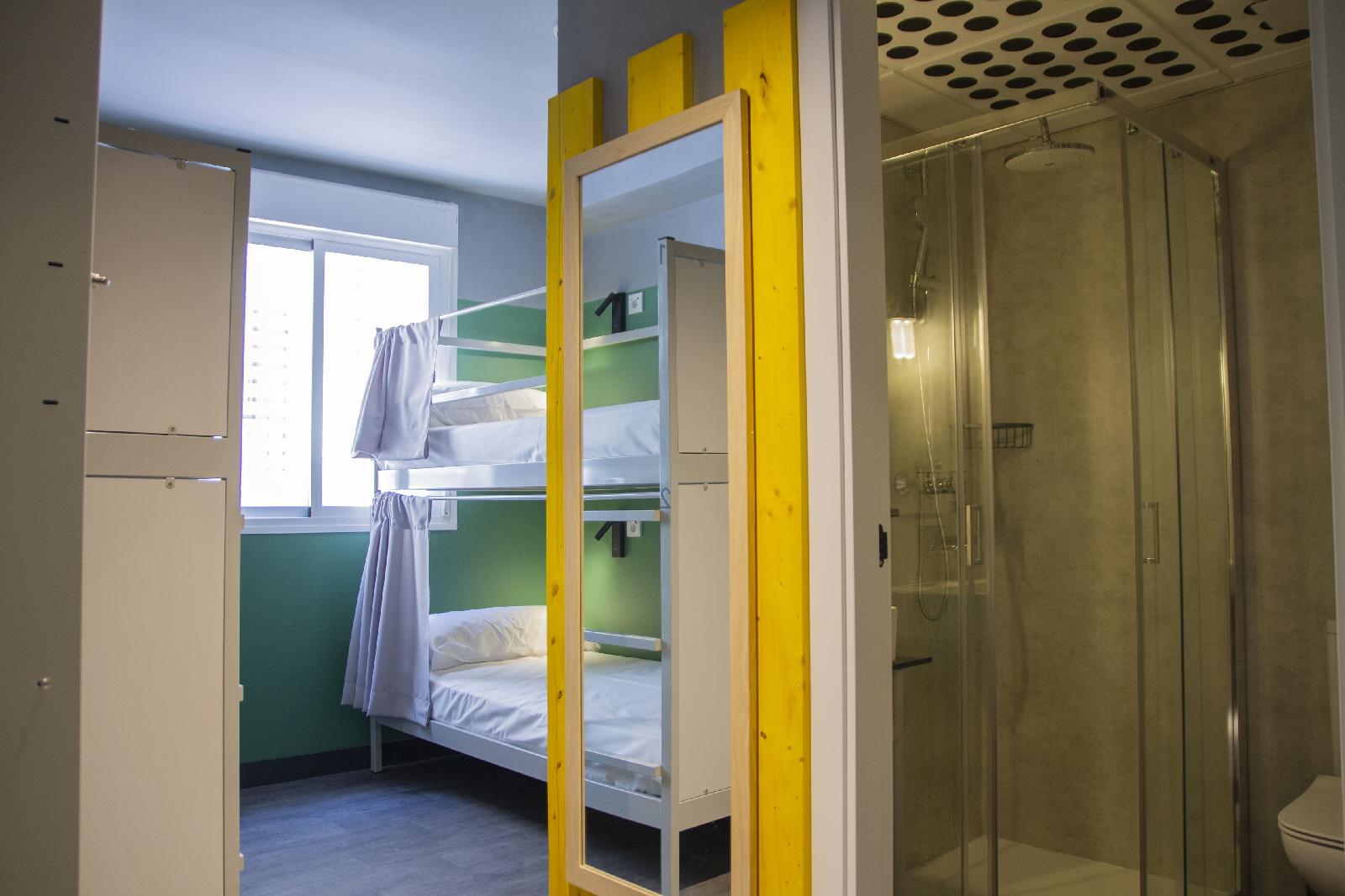 Room00 Valencia Hostel