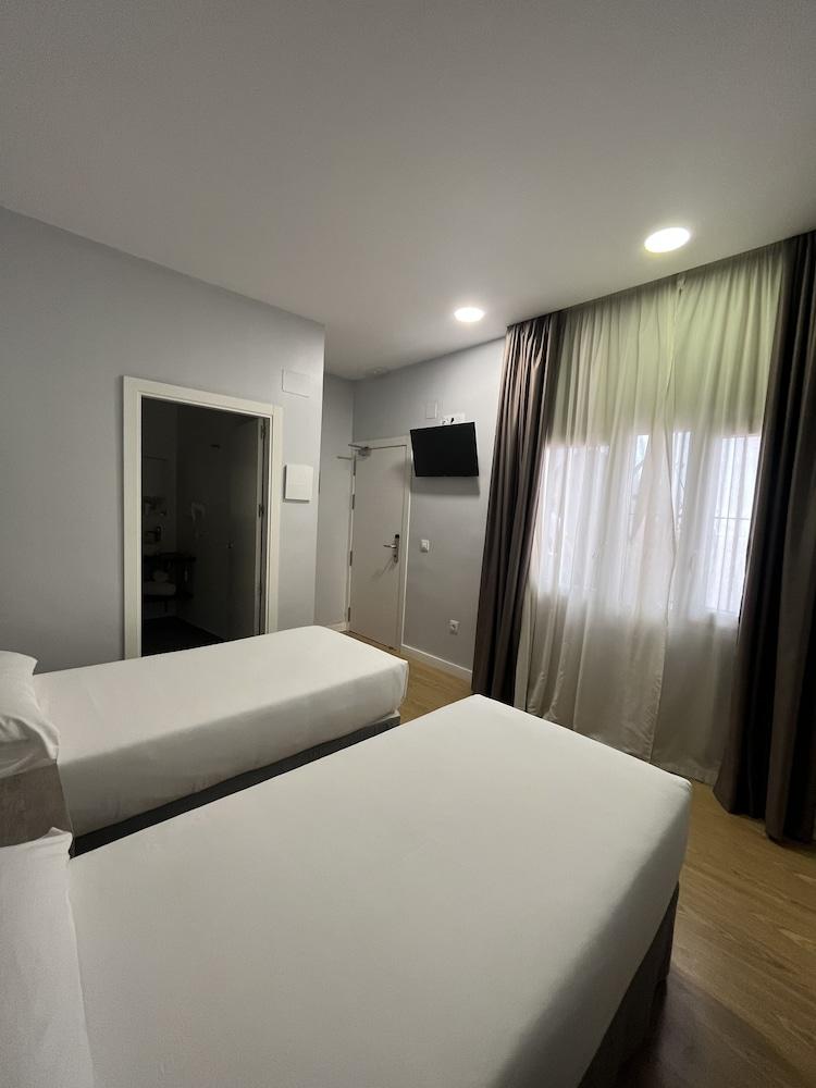 Hostal Atenas