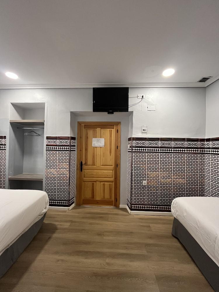 Hostal Atenas