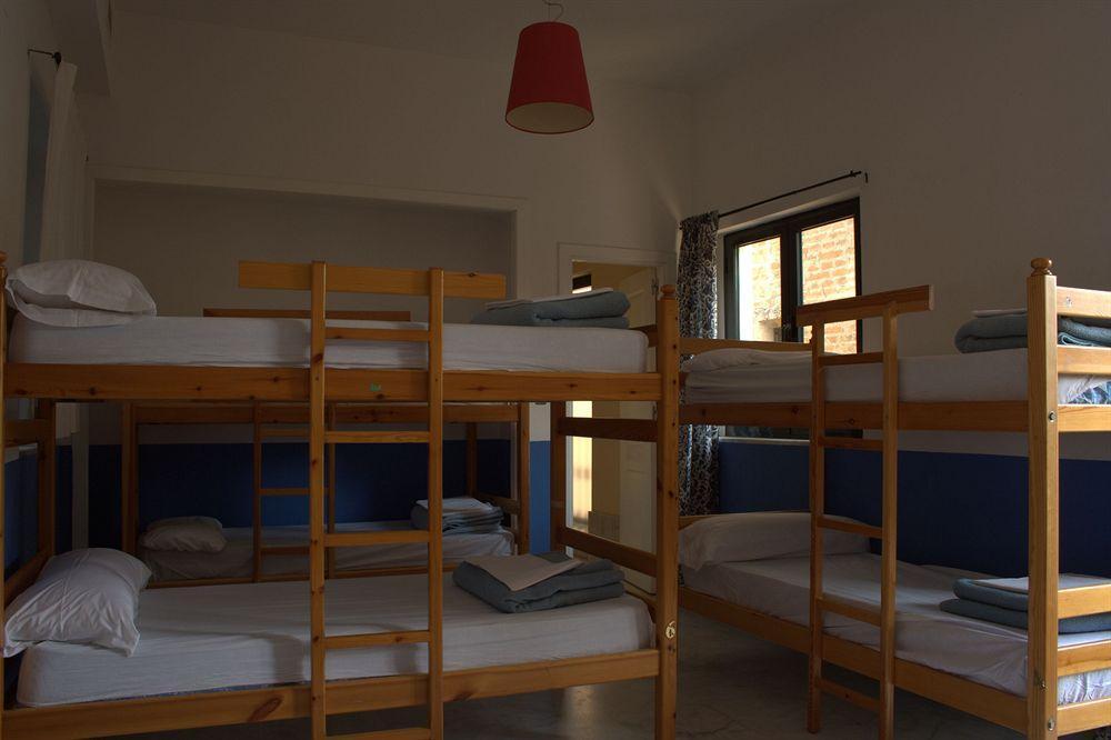 Oasis Backpackers' Hostel Sevilla & Coworking