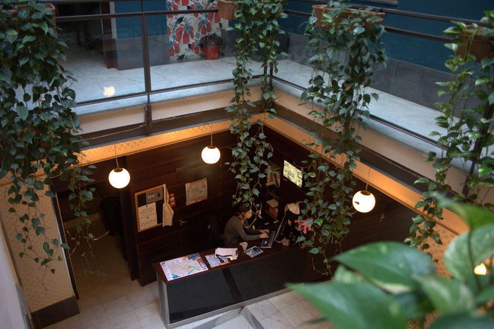 Oasis Backpackers' Hostel Sevilla & Coworking