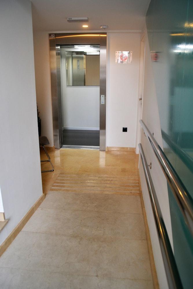 Hostal Sevilla Santa Justa - Adults Only