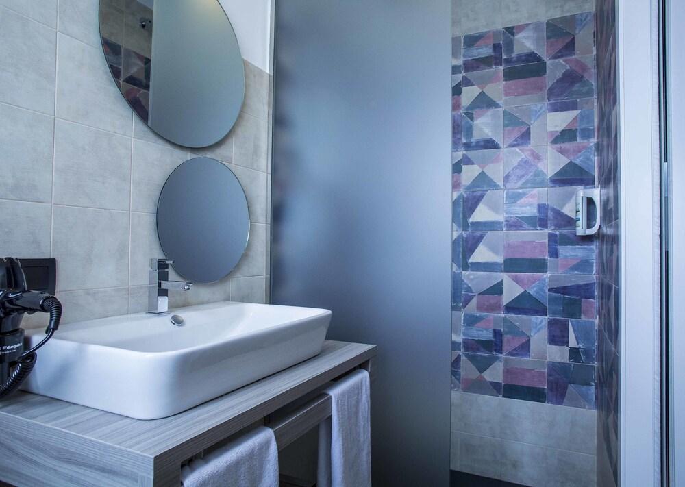 Hostal Sevilla Santa Justa - Adults Only