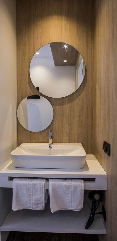 Hostal Sevilla Santa Justa - Adults Only