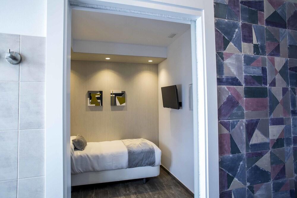 Hostal Sevilla Santa Justa - Adults Only
