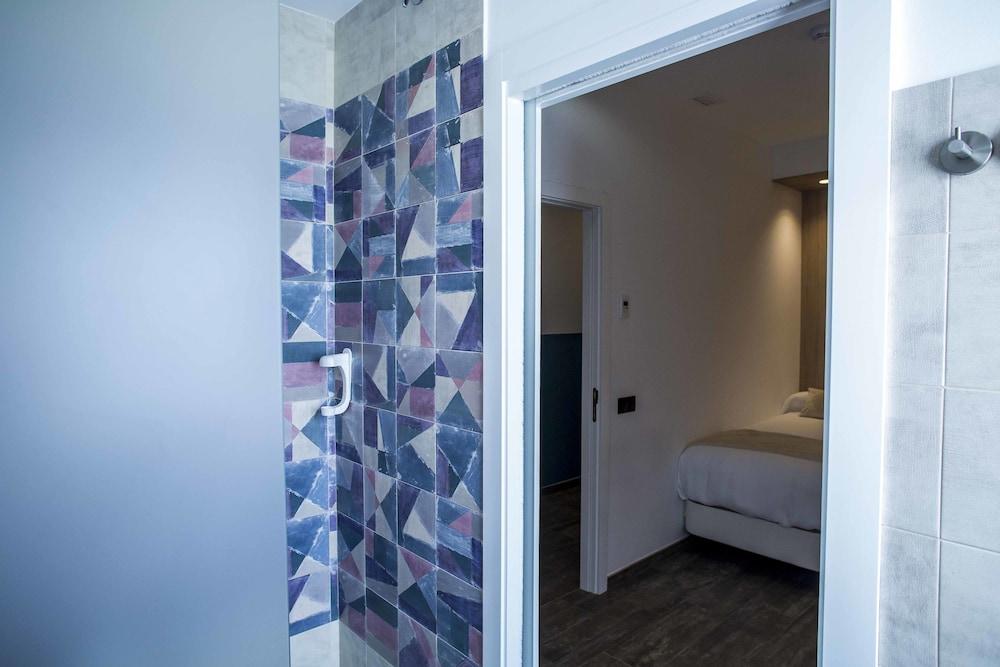Hostal Sevilla Santa Justa - Adults Only
