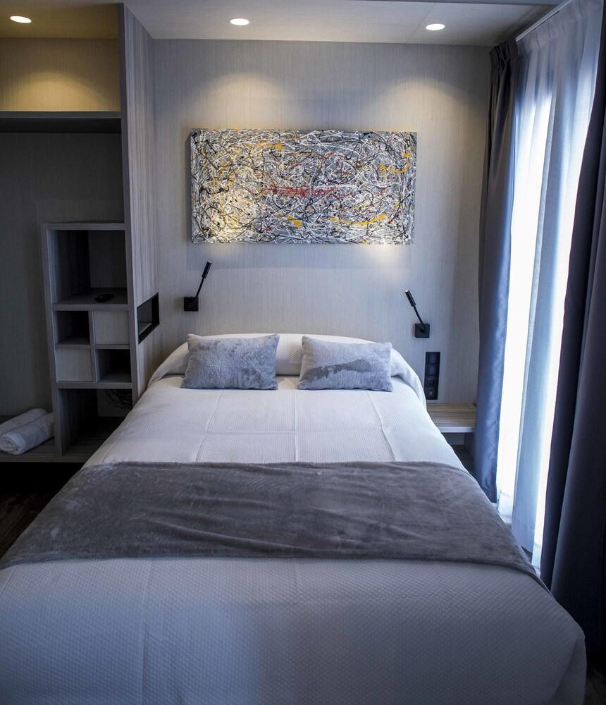 Hostal Sevilla Santa Justa - Adults Only
