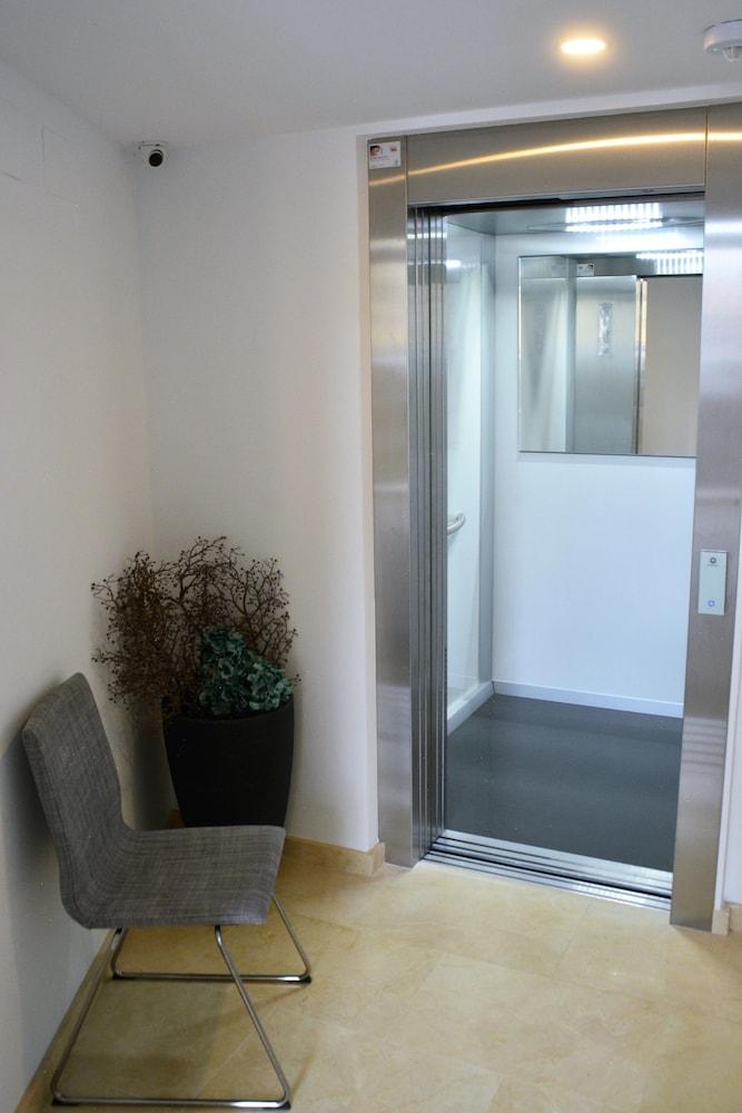 Hostal Sevilla Santa Justa - Adults Only