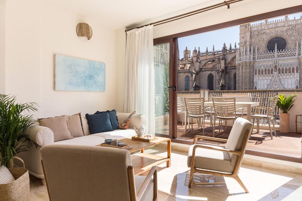 Puerta Catedral Apartments