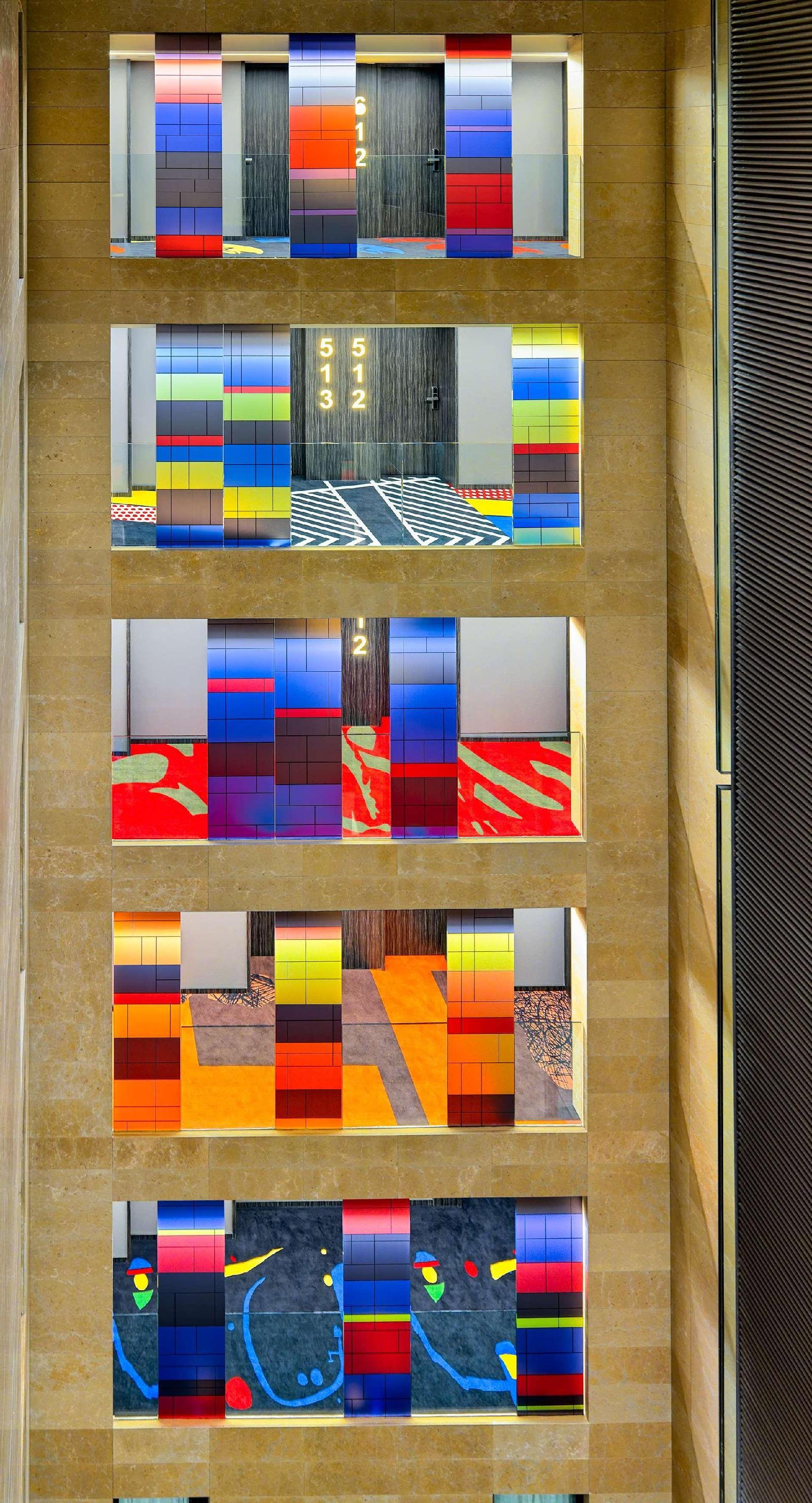 H10 Art Gallery