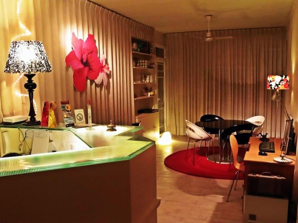 Hostal Dolcevita