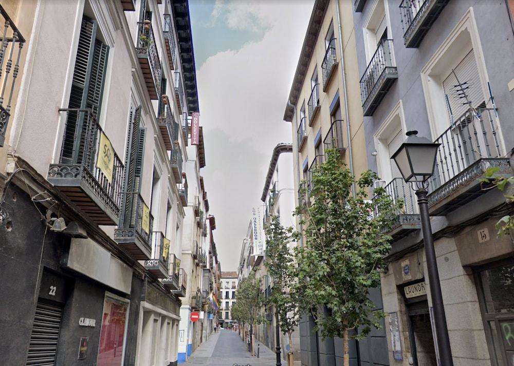 Hostal Dolcevita
