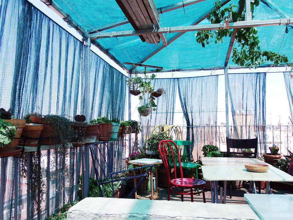 Hostal Dolcevita