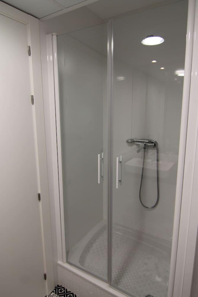 Hostal Aslyp 114